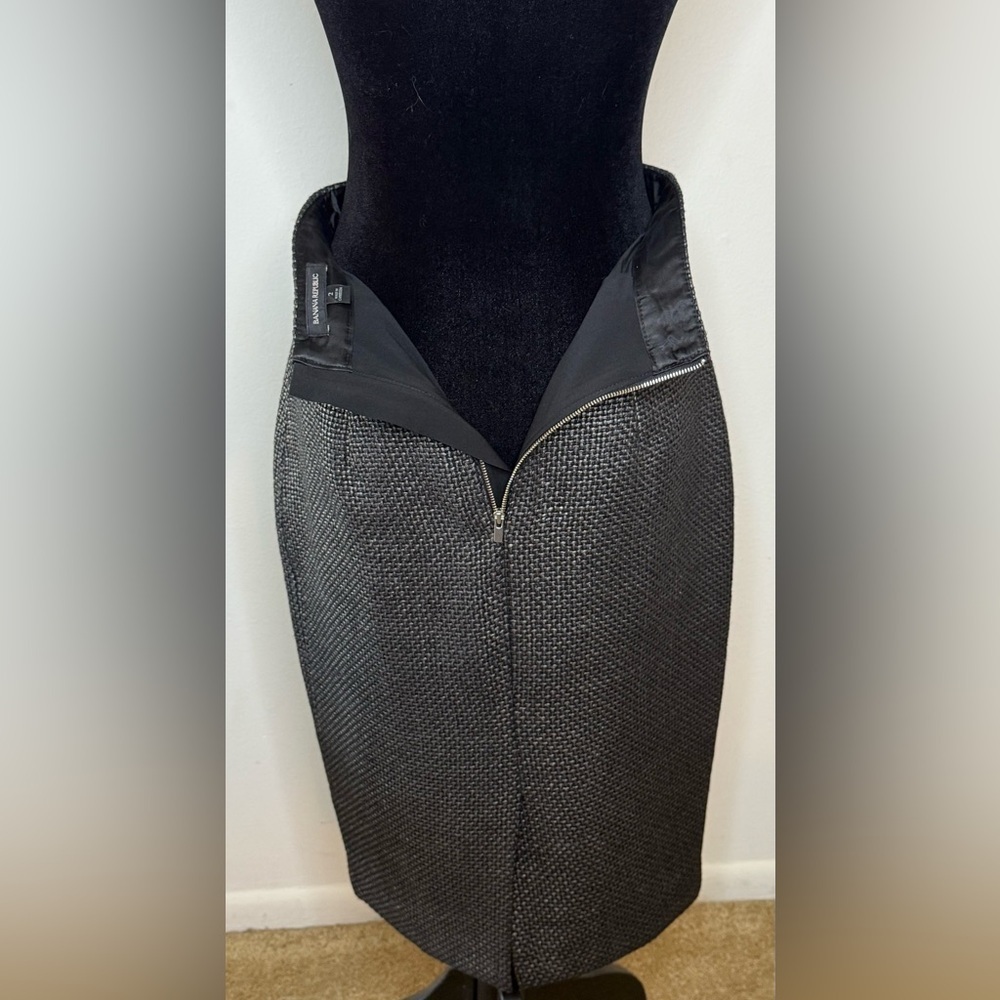 Banana Republic Dark Gray preppy Tweed Look pencil skirt lined zipper back 2 EC - Picture 9 of 10